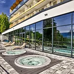 شقة Zloty Horyzont Vip - Glowny Budynek - Z Basenem, Silownia, Grota Solna, Bawialnia I Restauracja By Royal Aparts شكلارسكا بوريبا