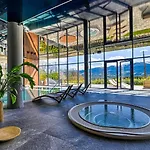 Zloty Horyzont Vip - Glowny Budynek - Z Basenem, Silownia, Grota Solna, Bawialnia I Restauracja By Royal Aparts شكلارسكا بوريبا