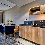 Złoty Horyzont Vip - Główny Budynek - Z Basenem, Siłownią, Grotą Solną, Bawialnią I Restauracją By Royal Aparts