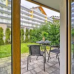 شقة Zloty Horyzont Vip - Glowny Budynek - Z Basenem, Silownia, Grota Solna, Bawialnia I Restauracja By Royal Aparts