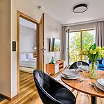 Zloty Horyzont Vip - Glowny Budynek - Z Basenem, Silownia, Grota Solna, Bawialnia I Restauracja By Royal Aparts شكلارسكا بوريبا