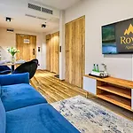 Zloty Horyzont Vip - Glowny Budynek - Z Basenem, Silownia, Grota Solna, Bawialnia I Restauracja By Royal Aparts شقة *