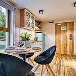 Złoty Horyzont Vip - Główny Budynek - Z Basenem, Siłownią, Grotą Solną, Bawialnią I Restauracją By Royal Aparts
