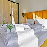 Złoty Horyzont Vip - Główny Budynek - Z Basenem, Siłownią, Grotą Solną, Bawialnią I Restauracją By Royal Aparts