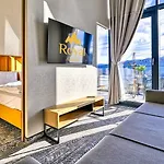Złoty Horyzont Vip - Główny Budynek - Z Basenem, Siłownią, Grotą Solną, Bawialnią I Restauracją By Royal Aparts