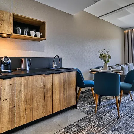 Apartment Zloty Horyzont Vip Z Basenem, Silownia, Grota Solna, Bawialnia I Restauracja By Royal Aparts