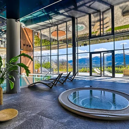 Zloty Horyzont Vip Z Basenem, Silownia, Grota Solna, Bawialnia I Restauracja By Royal Aparts Schreiberhau