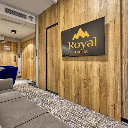 Złoty Horyzont VIP - główny budynek - z basenem, siłownią, grotą solną, bawialnią i restauracją by Royal Aparts *