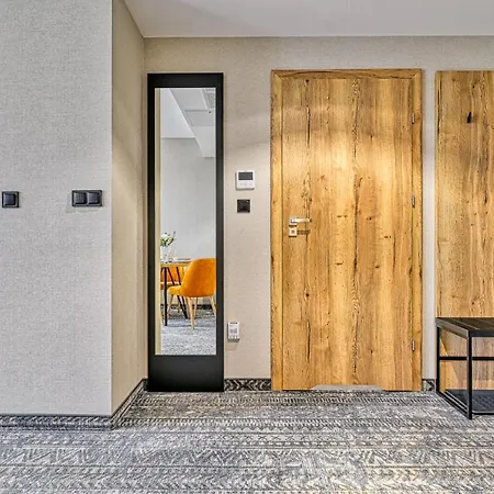 Złoty Horyzont Vip - Główny Budynek - Z Basenem, Siłownią, Grotą Solną, Bawialnią I Restauracją By Royal Aparts Apartamento