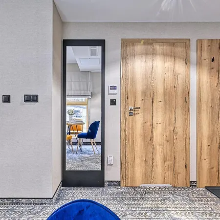 Apartament Złoty Horyzont Vip - Główny Budynek - Z Basenem, Siłownią, Grotą Solną, Bawialnią I Restauracją By Royal Aparts