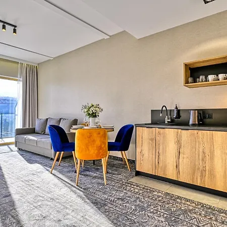 Apartment Zloty Horyzont Vip Z Basenem, Silownia, Grota Solna, Bawialnia I Restauracja By Royal Aparts