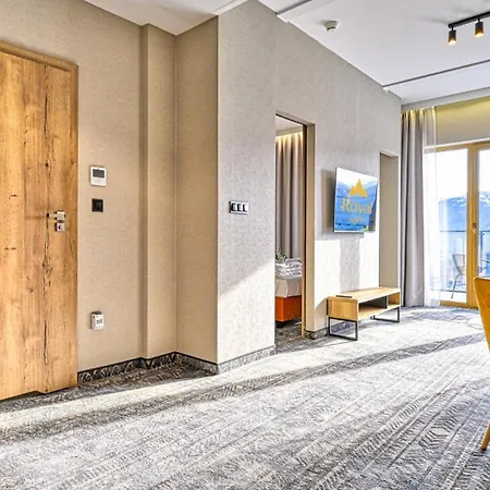 Apartment Zloty Horyzont Vip Z Basenem, Silownia, Grota Solna, Bawialnia I Restauracja By Royal Aparts