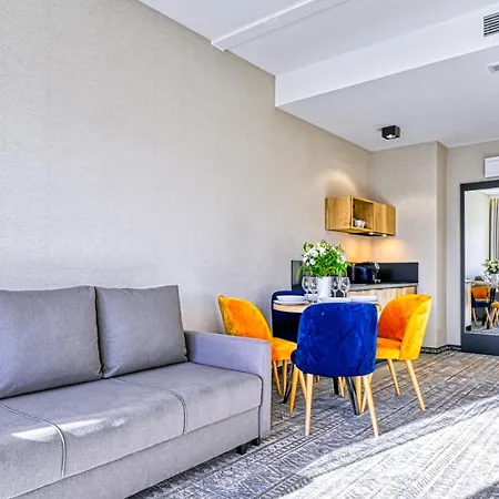 Apartment Zloty Horyzont Vip Z Basenem, Silownia, Grota Solna, Bawialnia I Restauracja By Royal Aparts *