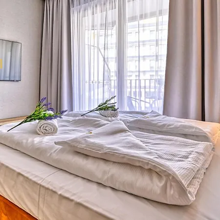 Apartment Zloty Horyzont Vip Z Basenem, Silownia, Grota Solna, Bawialnia I Restauracja By Royal Aparts