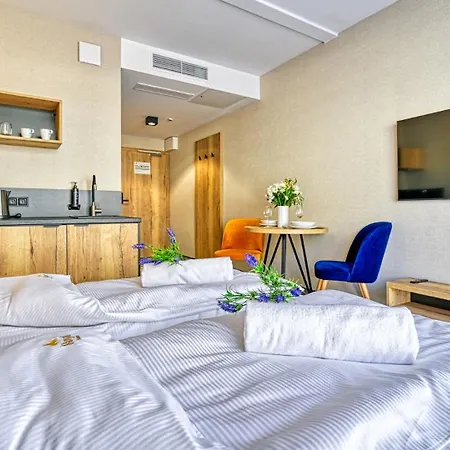 Apartment Zloty Horyzont Vip Z Basenem, Silownia, Grota Solna, Bawialnia I Restauracja By Royal Aparts