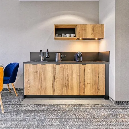 Apartment Zloty Horyzont Vip Z Basenem, Silownia, Grota Solna, Bawialnia I Restauracja By Royal Aparts *