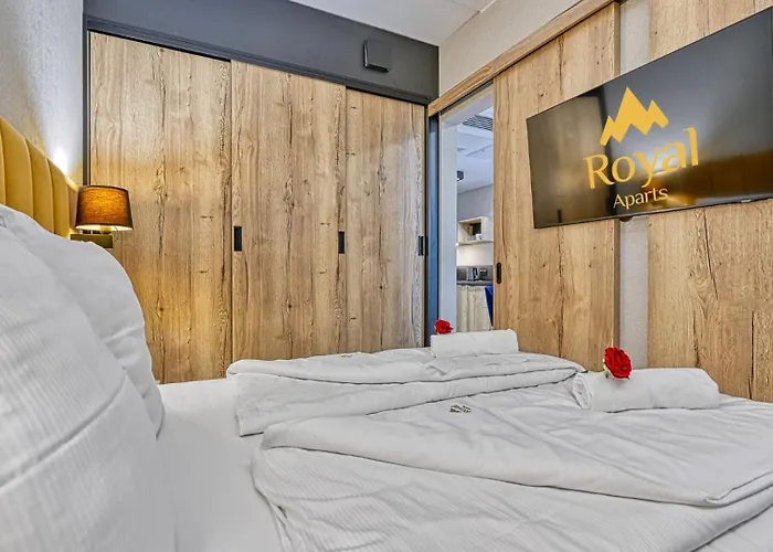 Apartment Zloty Horyzont Vip - Glowny Budynek - Z Basenem, Silownia, Grota Solna, Bawialnia I Restauracja By Royal Aparts Schreiberhau