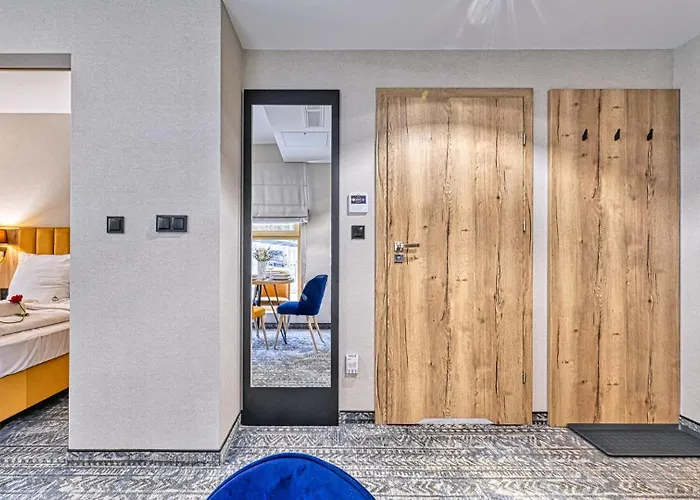 Apartment Zloty Horyzont Vip - Glowny Budynek - Z Basenem, Silownia, Grota Solna, Bawialnia I Restauracja By Royal Aparts