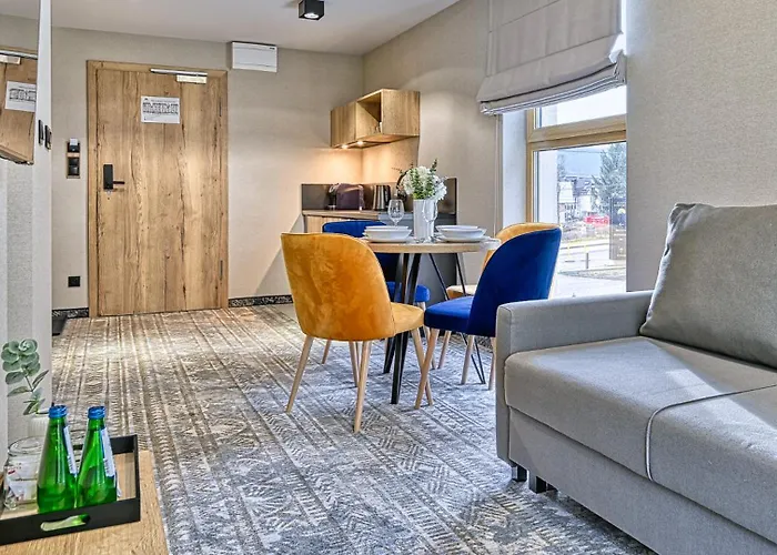 Zloty Horyzont Vip - Glowny Budynek - Z Basenem, Silownia, Grota Solna, Bawialnia I Restauracja By Royal Aparts Schreiberhau