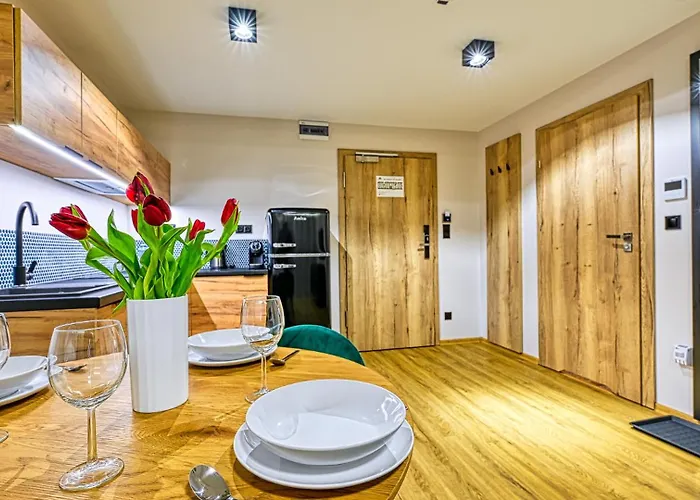 Apartment Zloty Horyzont Vip - Glowny Budynek - Z Basenem, Silownia, Grota Solna, Bawialnia I Restauracja By Royal Aparts *