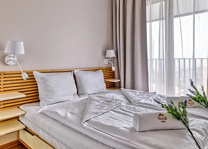 Zloty Horyzont Vip - Glowny Budynek - Z Basenem, Silownia, Grota Solna, Bawialnia I Restauracja By Royal Aparts