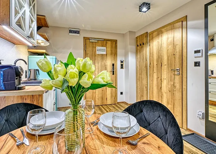 Zloty Horyzont Vip - Glowny Budynek - Z Basenem, Silownia, Grota Solna, Bawialnia I Restauracja By Royal Aparts Apartment *