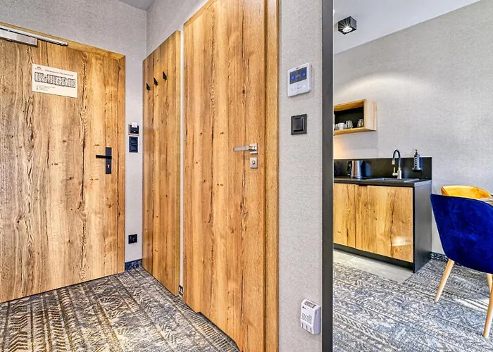 Apartment Zloty Horyzont Vip - Glowny Budynek - Z Basenem, Silownia, Grota Solna, Bawialnia I Restauracja By Royal Aparts