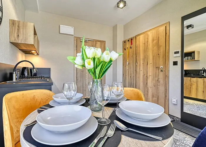 Zloty Horyzont Vip - Glowny Budynek - Z Basenem, Silownia, Grota Solna, Bawialnia I Restauracja By Royal Aparts Apartment Schreiberhau